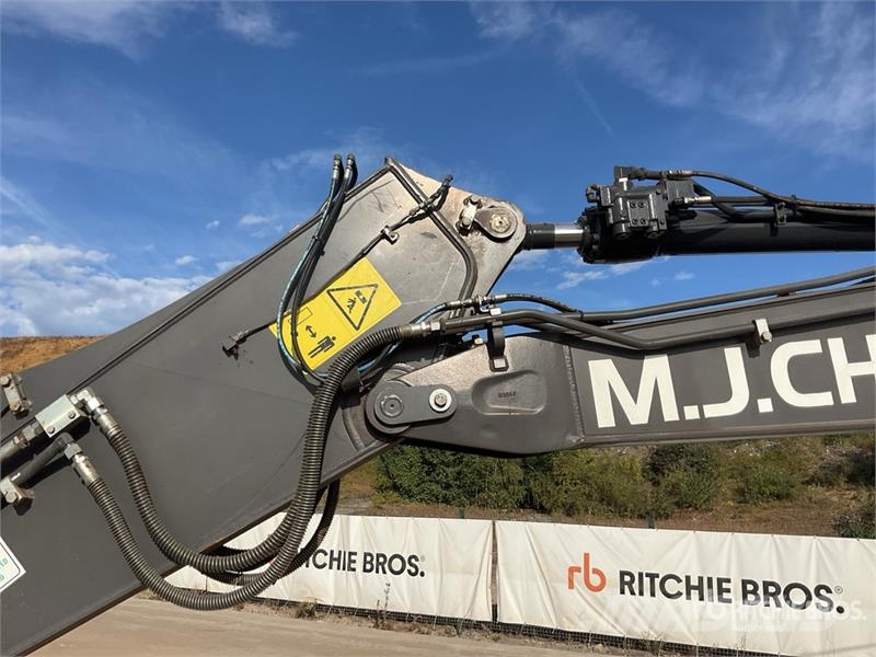Volvo EC140EL 대형 굴삭기 29톤 이상