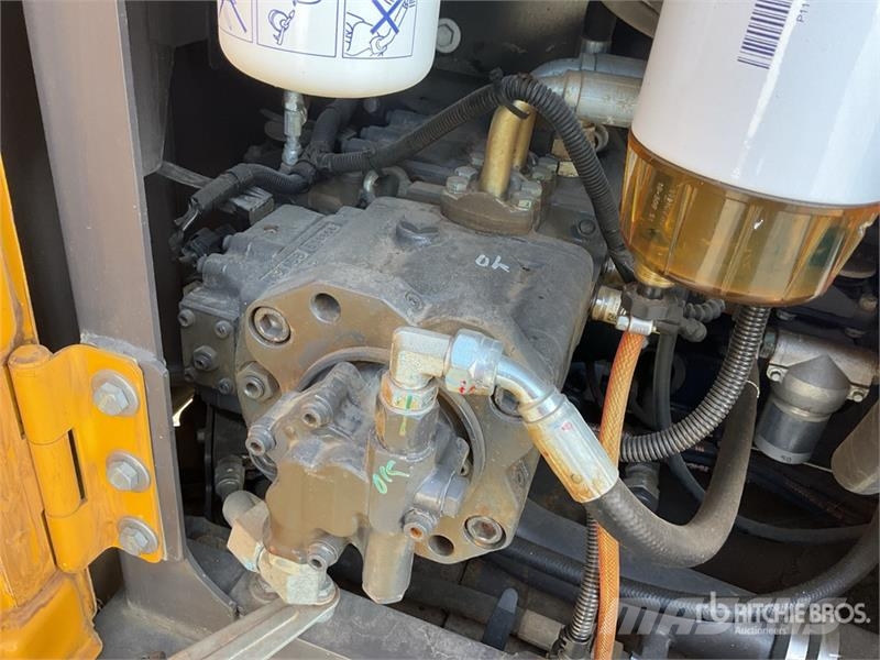Volvo EC140EL 대형 굴삭기 29톤 이상