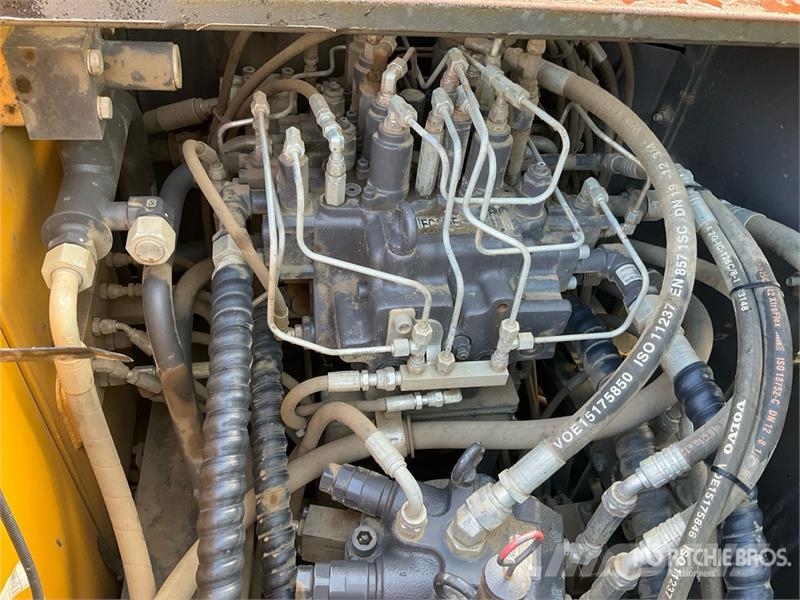 Volvo EC140EL Raupenbagger