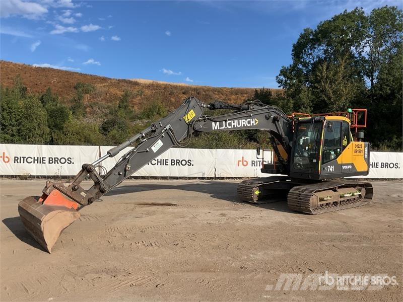 Volvo EC140EL 대형 굴삭기 29톤 이상