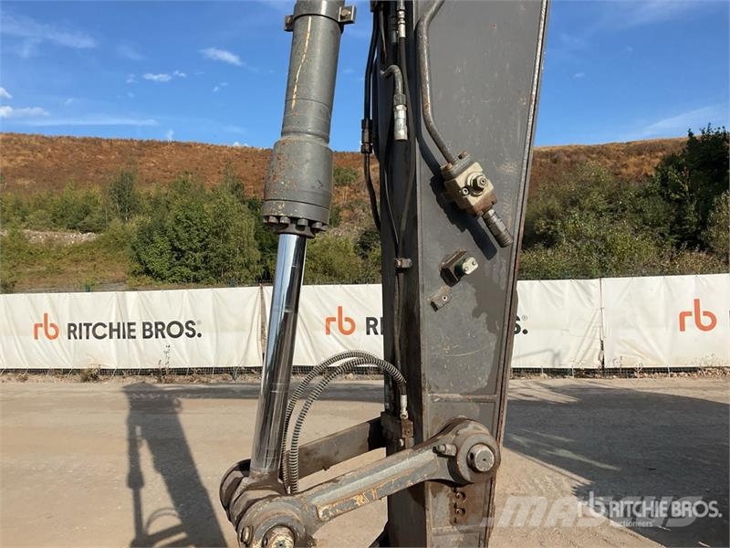 Volvo EC140EL 대형 굴삭기 29톤 이상
