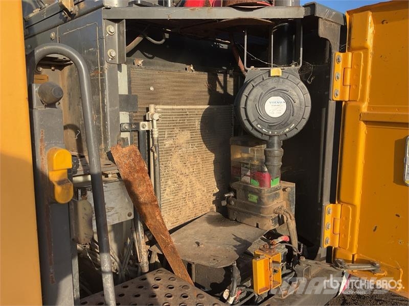 Volvo EC140EL Bageri gusjeničari