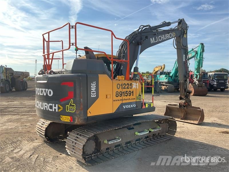 Volvo EC140EL 대형 굴삭기 29톤 이상