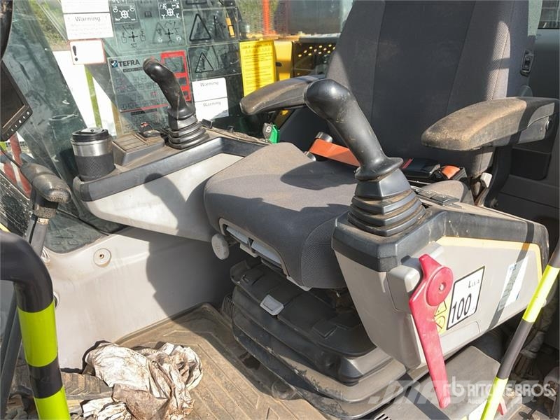 Volvo EC140EL 대형 굴삭기 29톤 이상