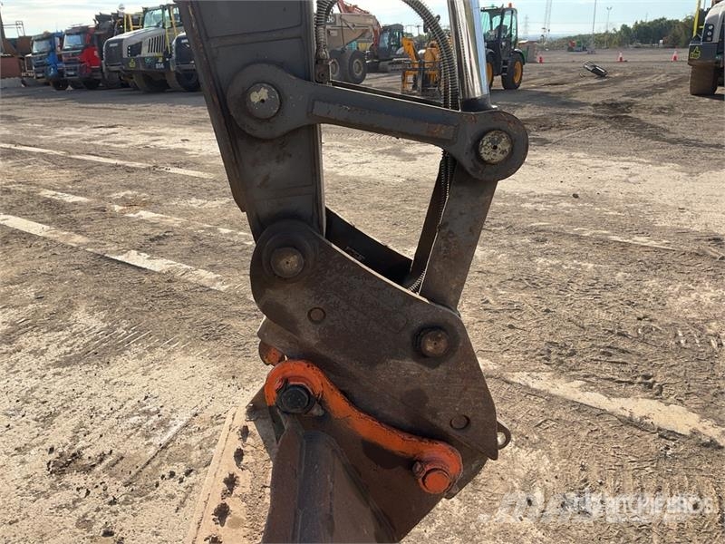 Volvo EC140EL 대형 굴삭기 29톤 이상
