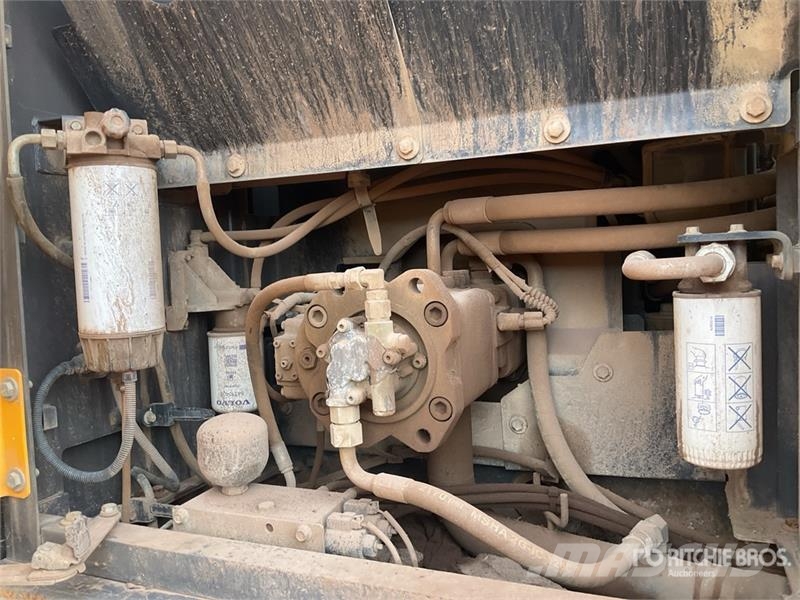 Volvo EC200EL Tracked Excavator 대형 굴삭기 29톤 이상