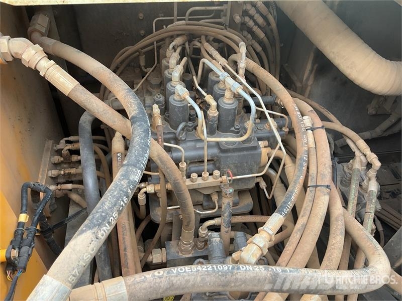 Volvo EC200EL Tracked Excavator Excavadoras de cadenas