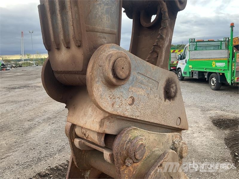 Volvo EC200EL Tracked Excavator 대형 굴삭기 29톤 이상
