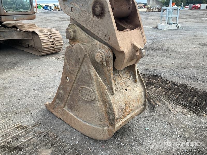 Volvo EC200EL Tracked Excavator 대형 굴삭기 29톤 이상