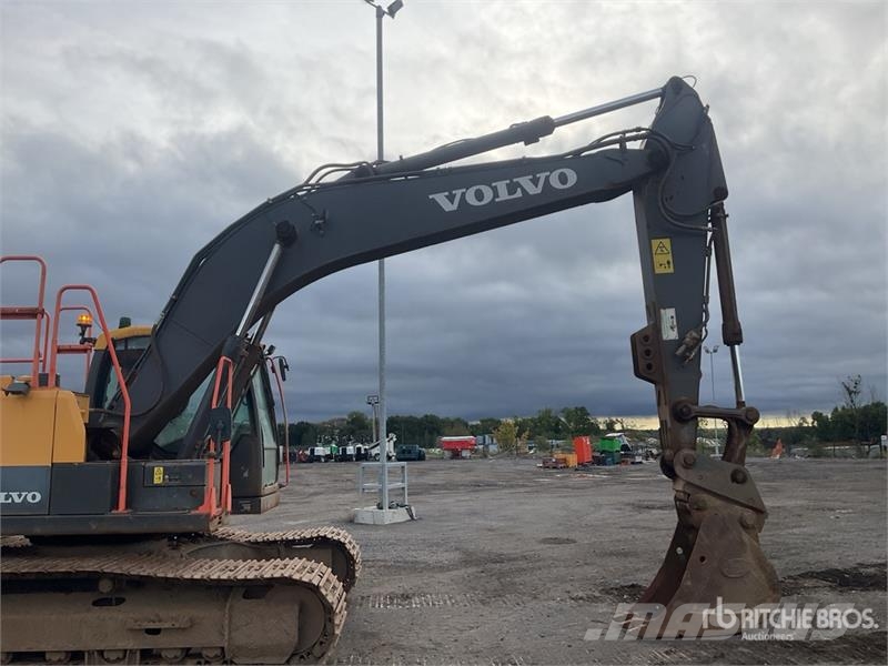 Volvo EC200EL Tracked Excavator 대형 굴삭기 29톤 이상