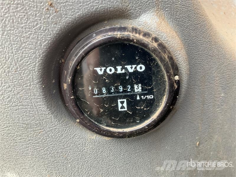 Volvo EC200EL Tracked Excavator 대형 굴삭기 29톤 이상