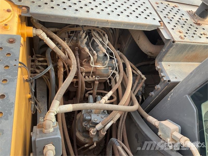 Volvo EC200EL Tracked Excavator 대형 굴삭기 29톤 이상