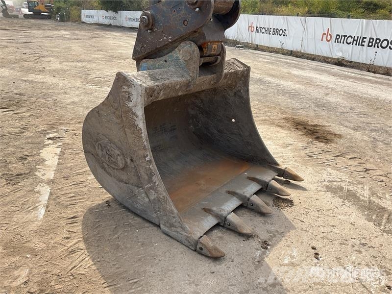 Volvo EC220EL 대형 굴삭기 29톤 이상