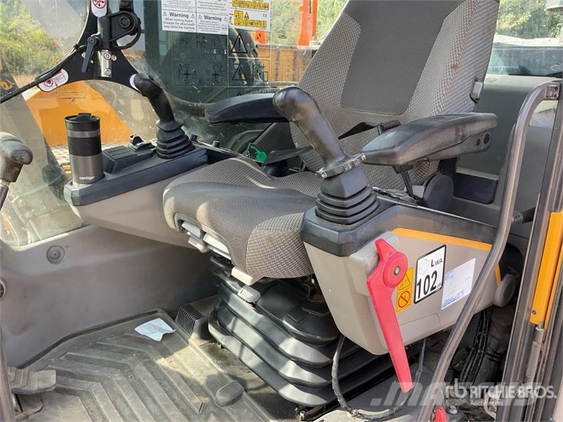 Volvo EC220EL 대형 굴삭기 29톤 이상