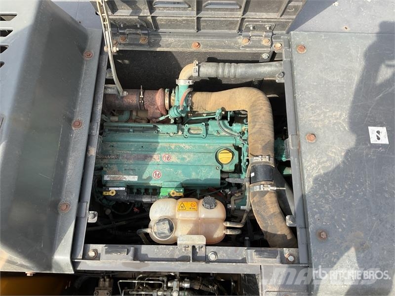 Volvo EC220EL 대형 굴삭기 29톤 이상