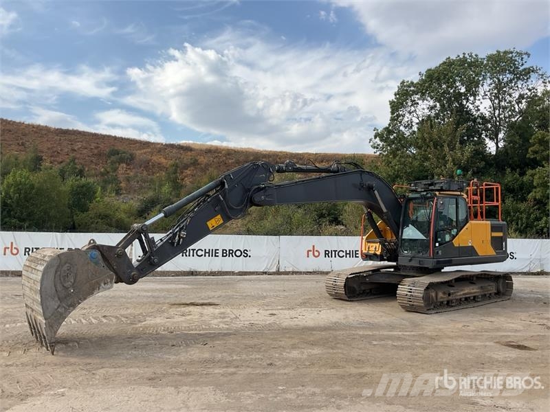 Volvo EC220EL 대형 굴삭기 29톤 이상