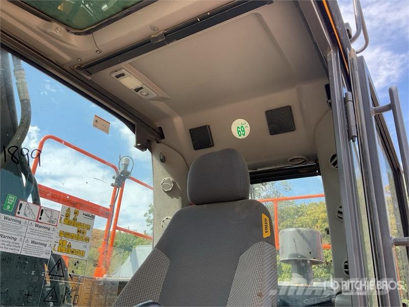 Volvo EC220EL 대형 굴삭기 29톤 이상