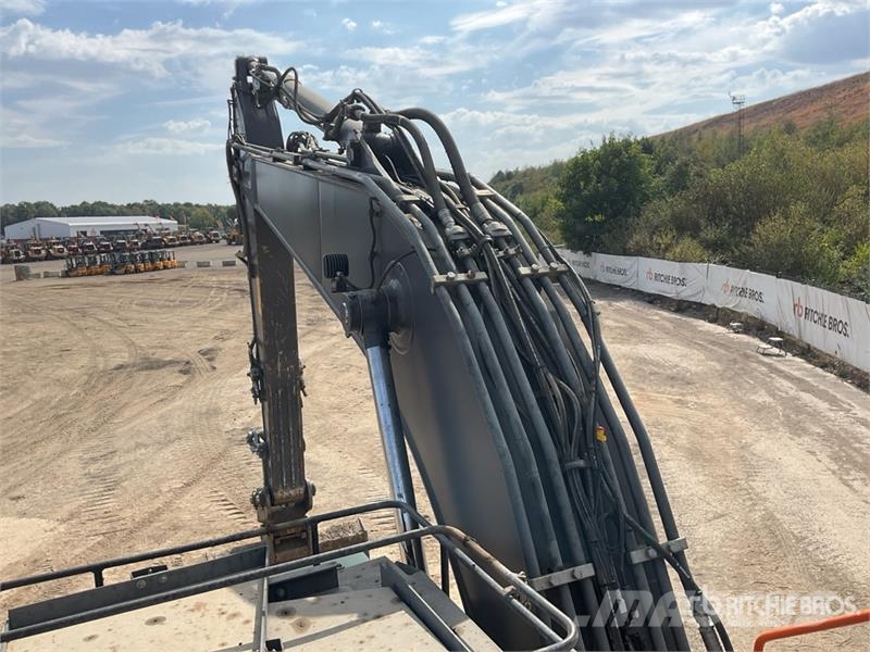 Volvo EC220EL 대형 굴삭기 29톤 이상