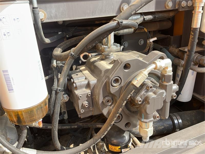 Volvo EC220EL 대형 굴삭기 29톤 이상