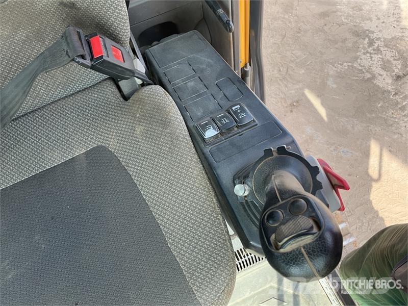 Volvo EC220EL 대형 굴삭기 29톤 이상