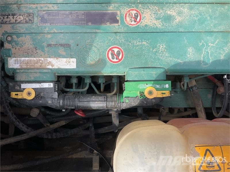 Volvo EC220EL 대형 굴삭기 29톤 이상