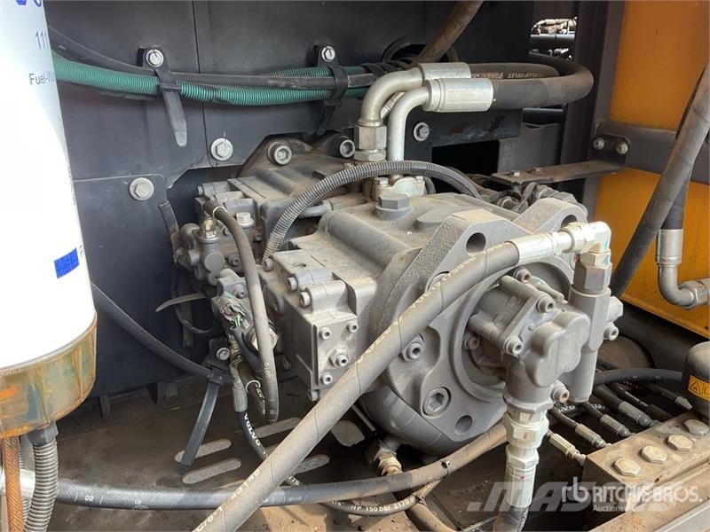 Volvo EC250EL 대형 굴삭기 29톤 이상