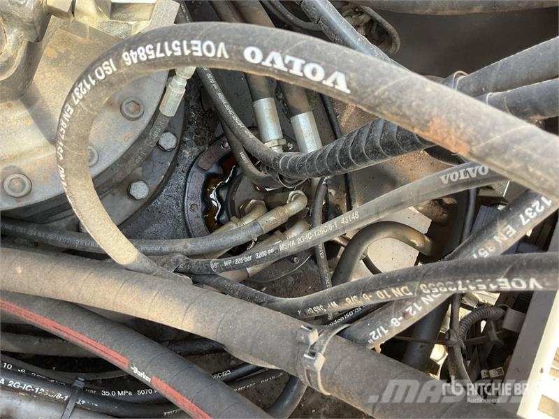 Volvo EC250EL 대형 굴삭기 29톤 이상