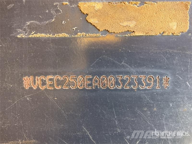 Volvo EC250EL 대형 굴삭기 29톤 이상