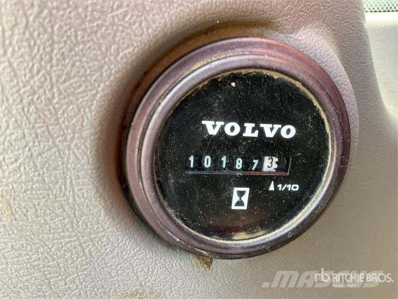 Volvo EC250EL 대형 굴삭기 29톤 이상