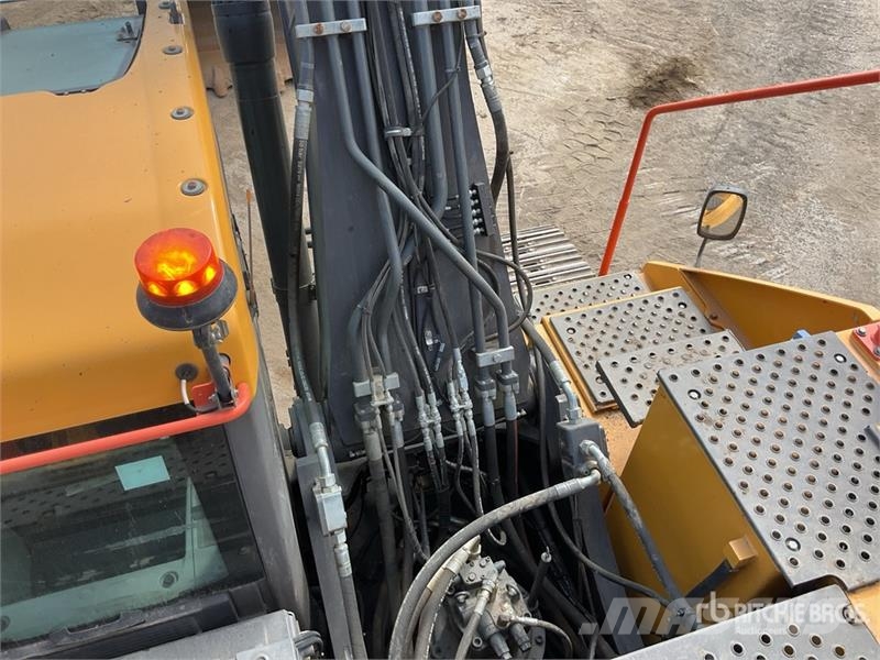 Volvo EC250EL 대형 굴삭기 29톤 이상