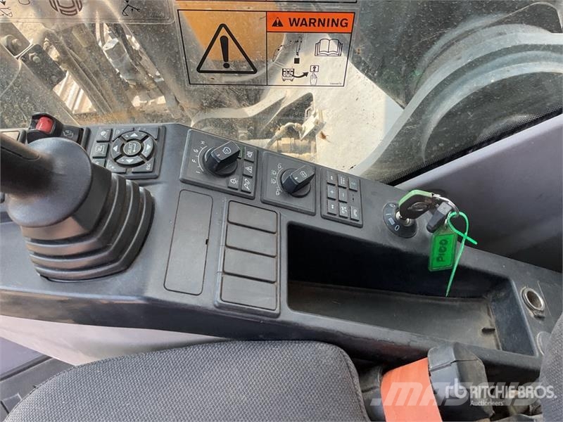 Volvo EC250EL 대형 굴삭기 29톤 이상