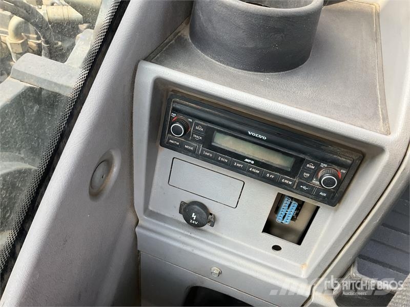 Volvo EC250EL 대형 굴삭기 29톤 이상