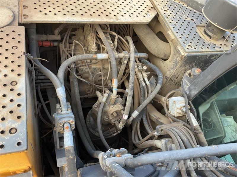 Volvo EC380EL Tracked Excavator Roomikekskavaatorid