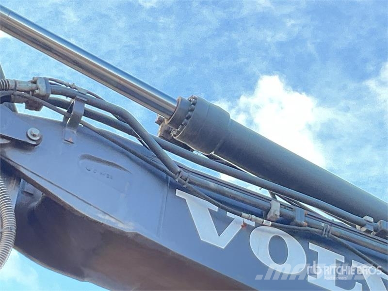 Volvo EC380EL Tracked Excavator Roomikekskavaatorid