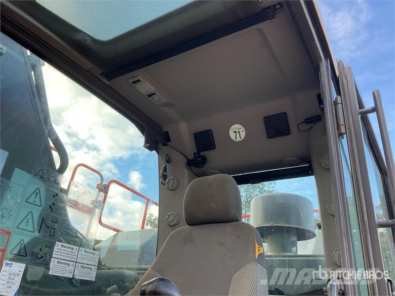 Volvo EC380EL Tracked Excavator Roomikekskavaatorid