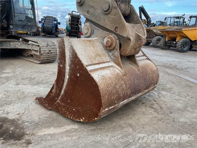 Volvo EC380EL Tracked Excavator Roomikekskavaatorid