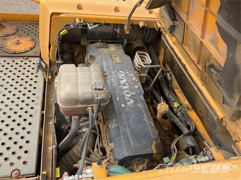 Volvo EC480DL Tracked Excavator Kāpurķēžu ekskavatori
