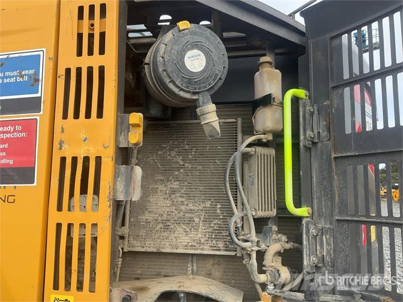 Volvo ECR235EL Tracked Excavator Lánctalpas kotrók