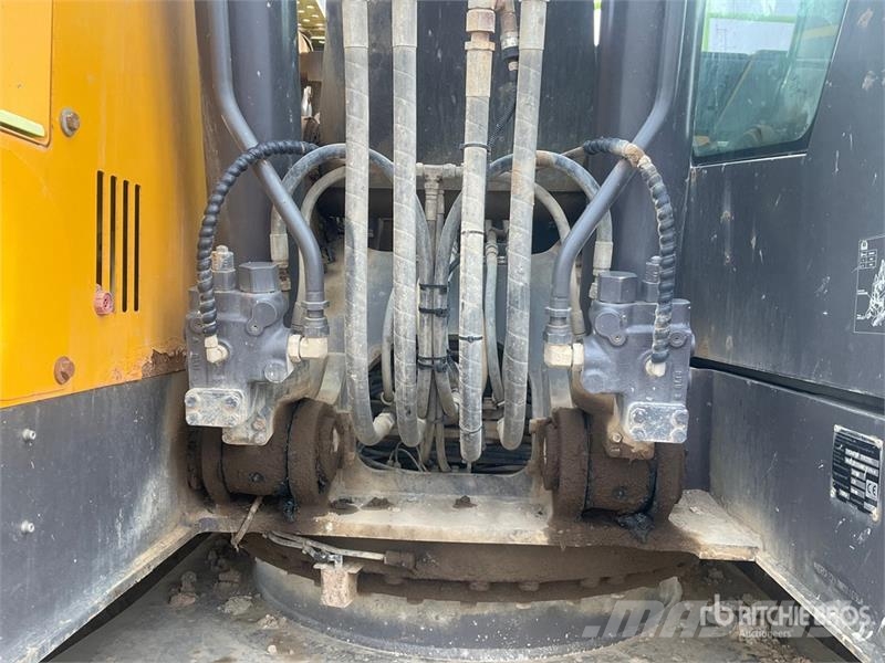 Volvo ECR235EL Tracked Excavator Lánctalpas kotrók