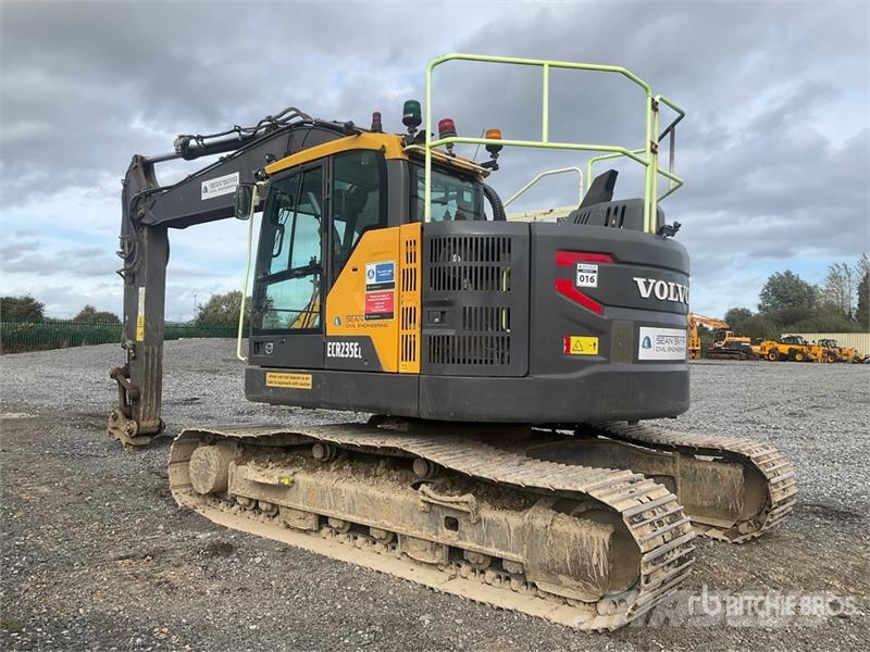 Volvo ECR235EL Tracked Excavator Lánctalpas kotrók