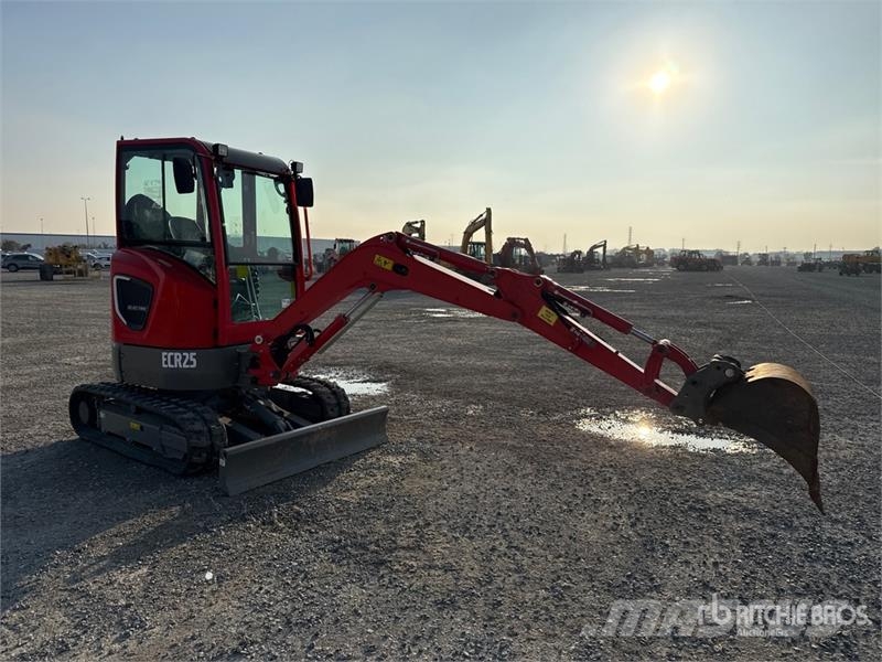 Volvo ECR25 Electric Electric Mini Excavator (Inoperable Miniescavatori