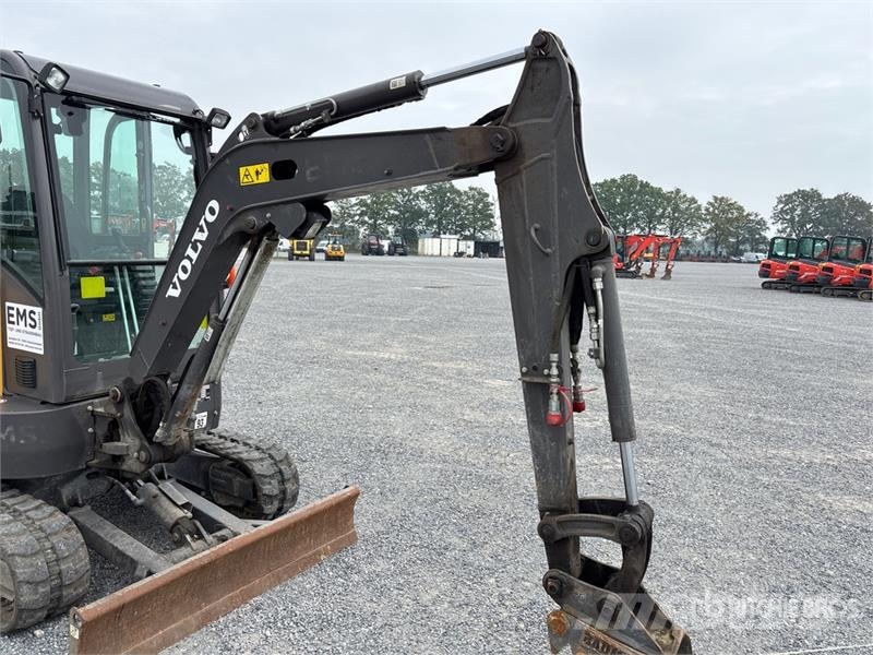 Volvo ECR25D Mini Excavator حفارات صغيرة أقل من 7 طن (حفارات صغيرة)