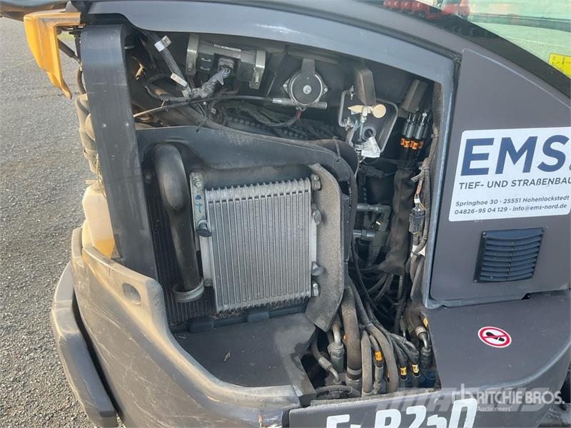 Volvo ECR25D Mini Excavator Minibagger < 7t