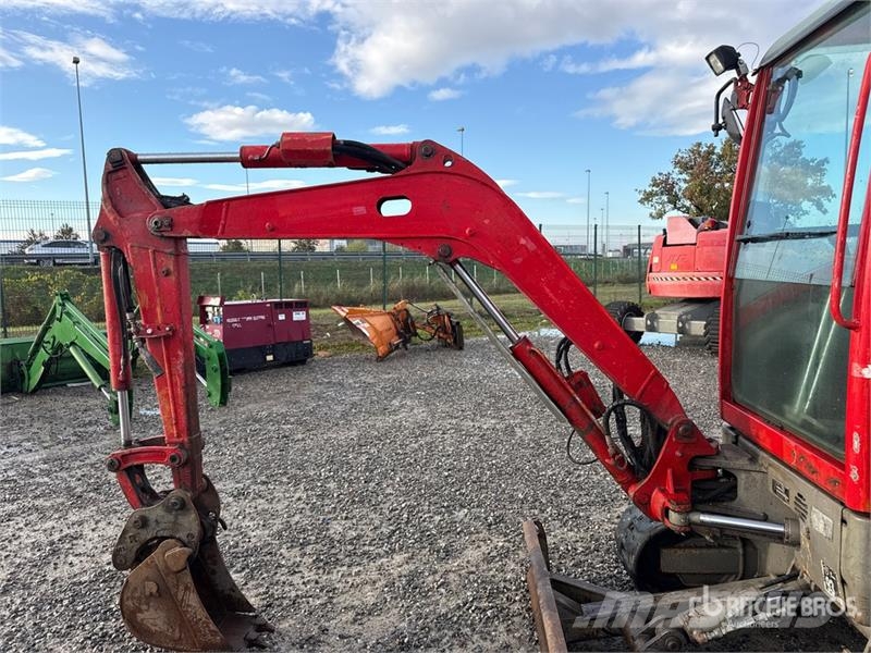 Volvo ECR25D Mini Excavator ミニ油圧ショベル 7t以下（ミニユンボ・ミニディガー）