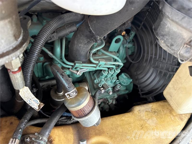 Volvo ECR25D Mini Excavator ミニ油圧ショベル 7t以下（ミニユンボ・ミニディガー）
