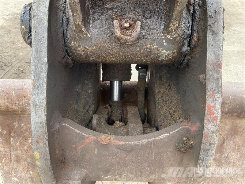 Volvo ECR88D 대형 굴삭기 29톤 이상