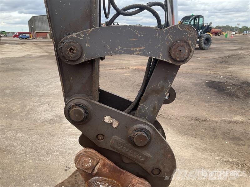 Volvo ECR88D 대형 굴삭기 29톤 이상
