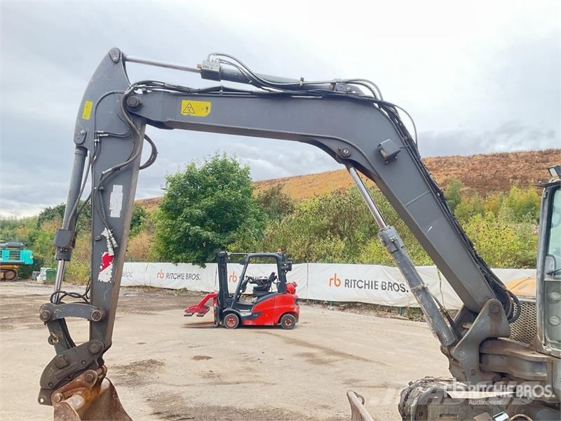 Volvo ECR88D 대형 굴삭기 29톤 이상