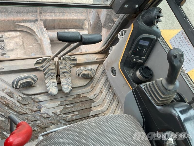 Volvo ECR88D 대형 굴삭기 29톤 이상