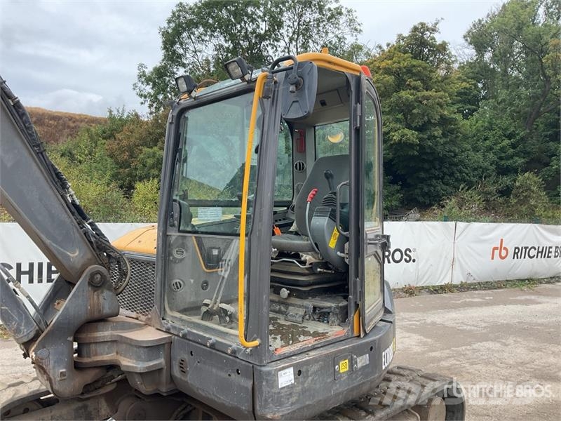 Volvo ECR88D 대형 굴삭기 29톤 이상